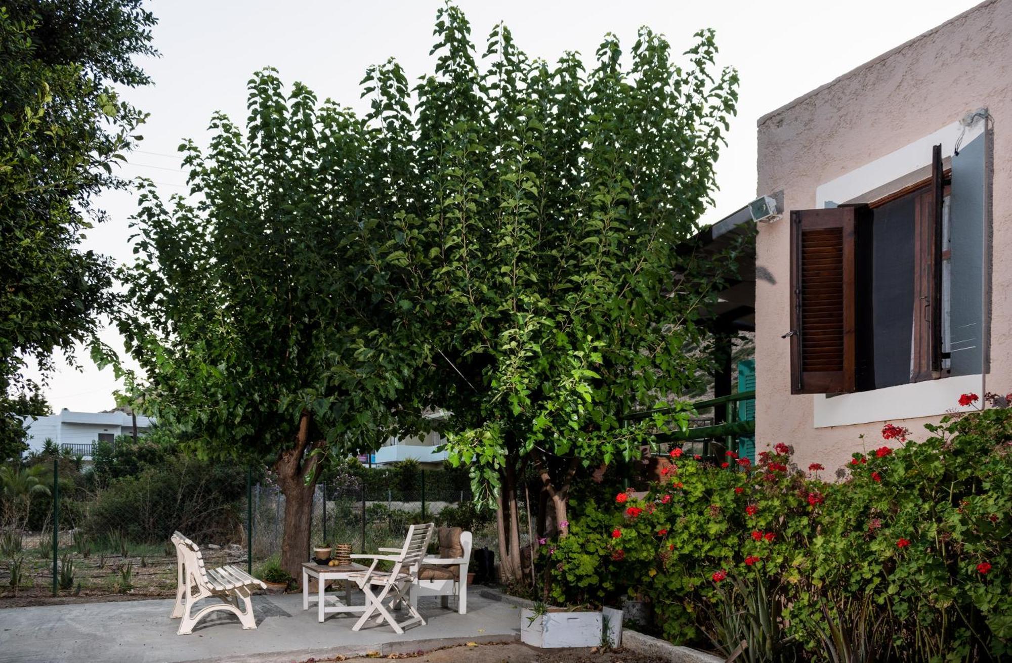 Filia Rooms Matala  Luaran gambar