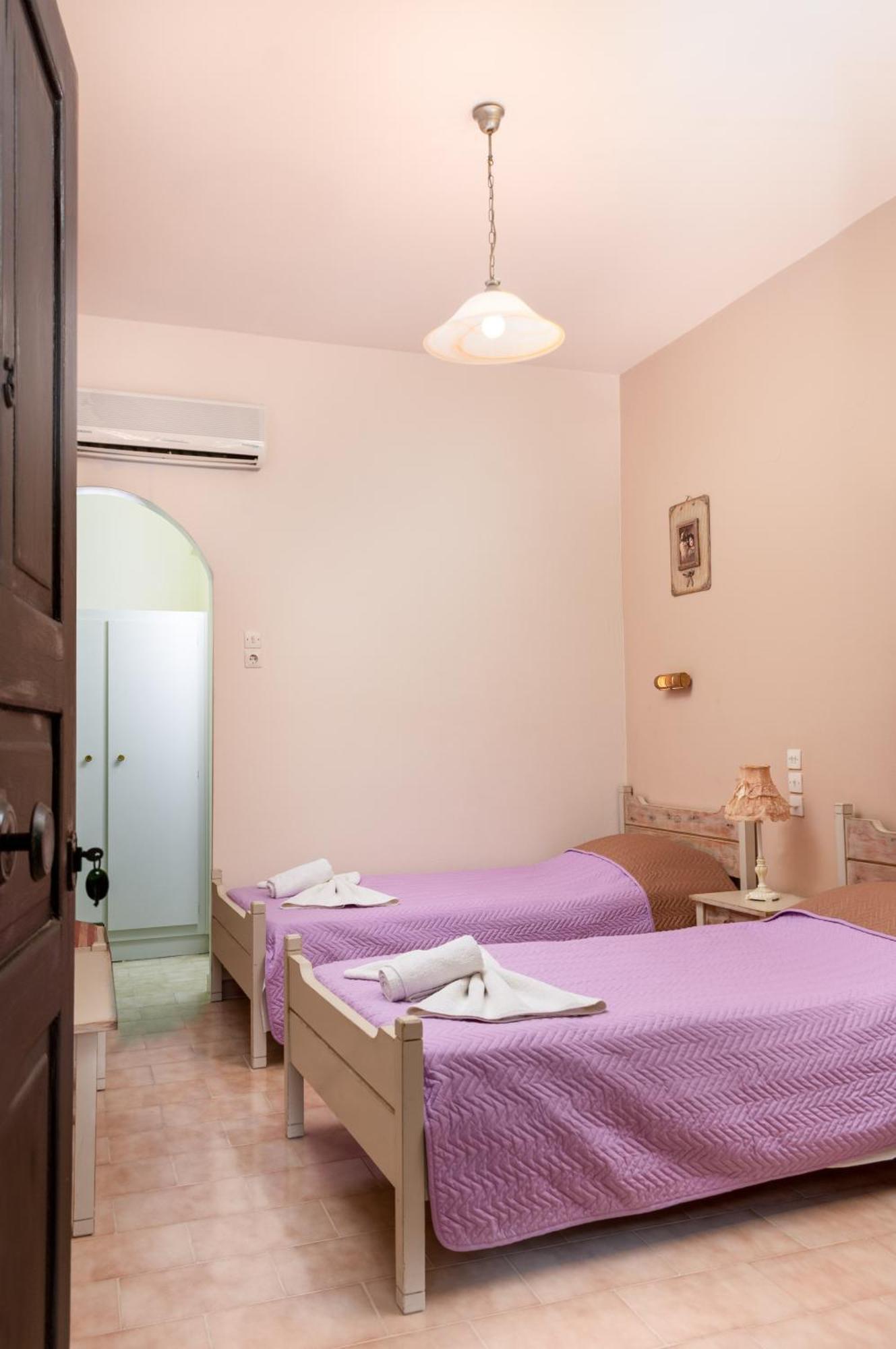 Filia Rooms Matala  Luaran gambar