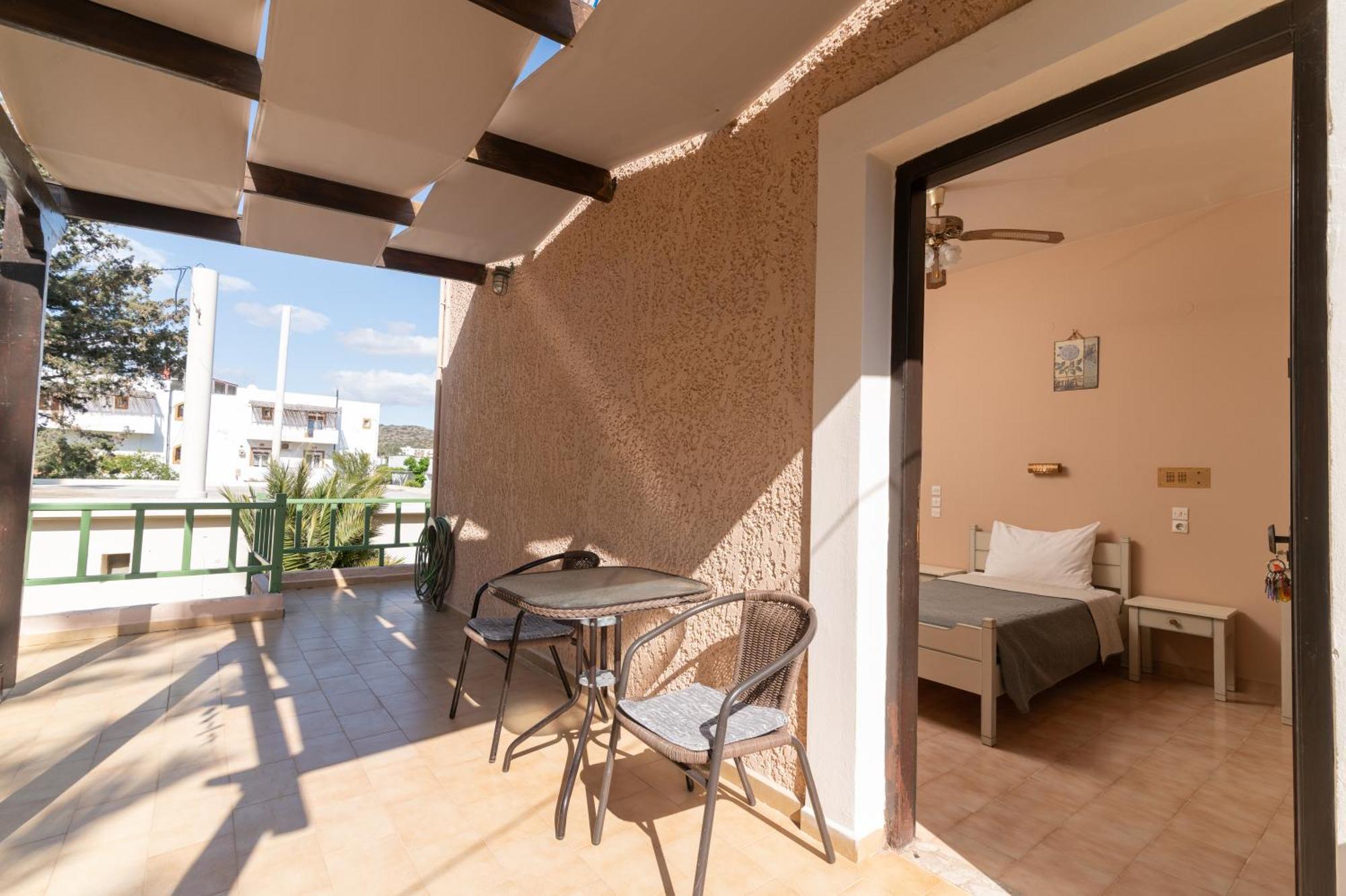 Filia Rooms Matala  Luaran gambar
