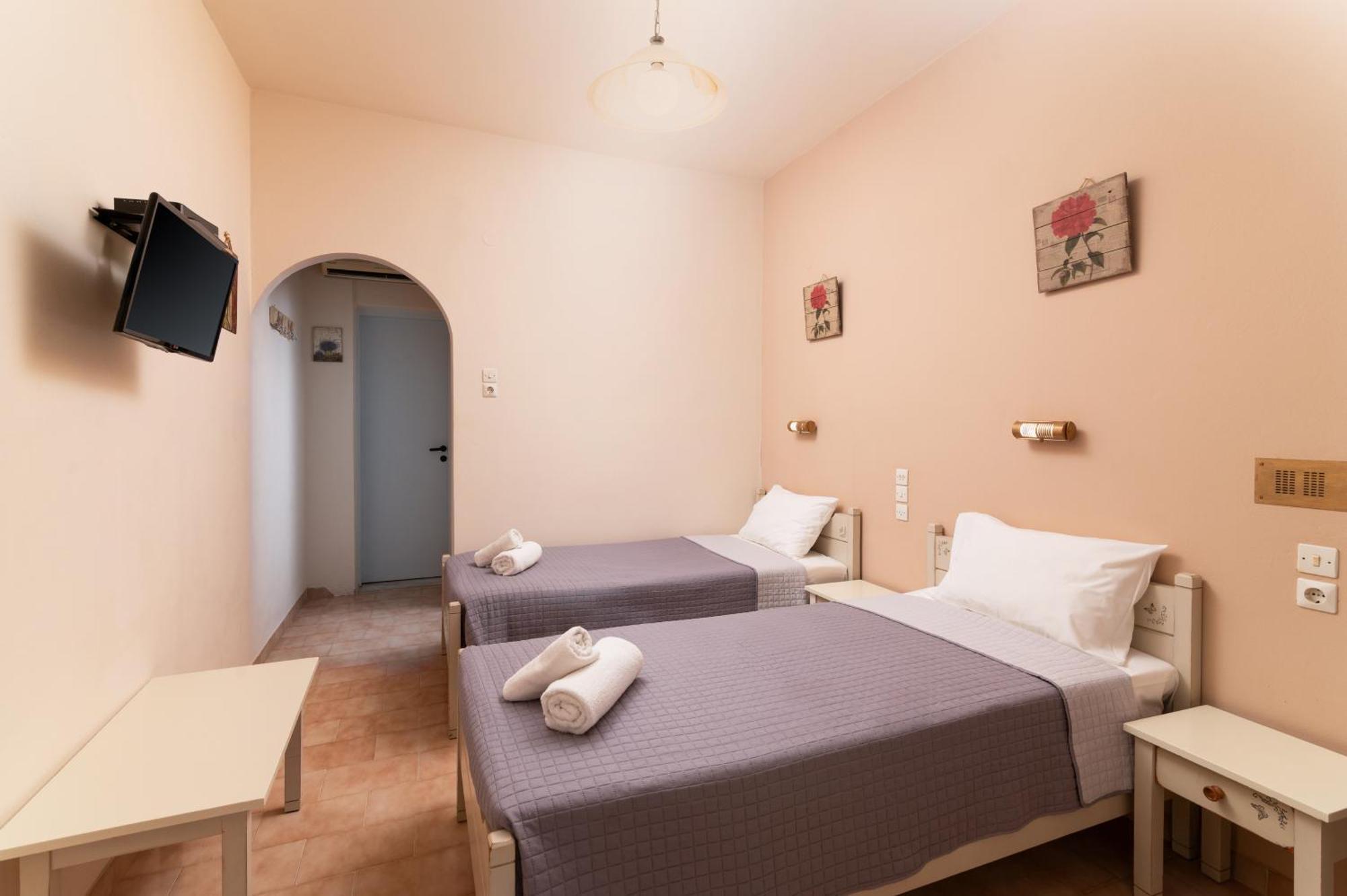 Filia Rooms Matala  Luaran gambar